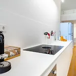 Whome View Penthouse Luxurious Living In With Ac & Elevator شقة Lisboa