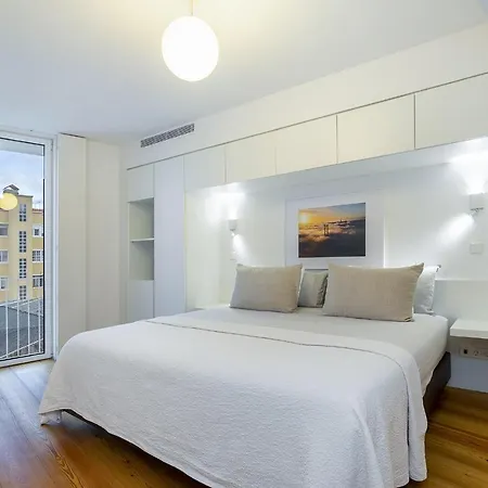 דירה Whome View Penthouse Luxurious Living In With Ac & Elevator ליסבון
