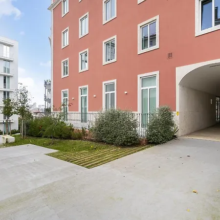 דירה Whome View Penthouse Luxurious Living In With Ac & Elevator ליסבון
