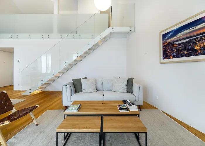 Whome View Penthouse Luxurious Living In With Ac & Elevator شقة *
